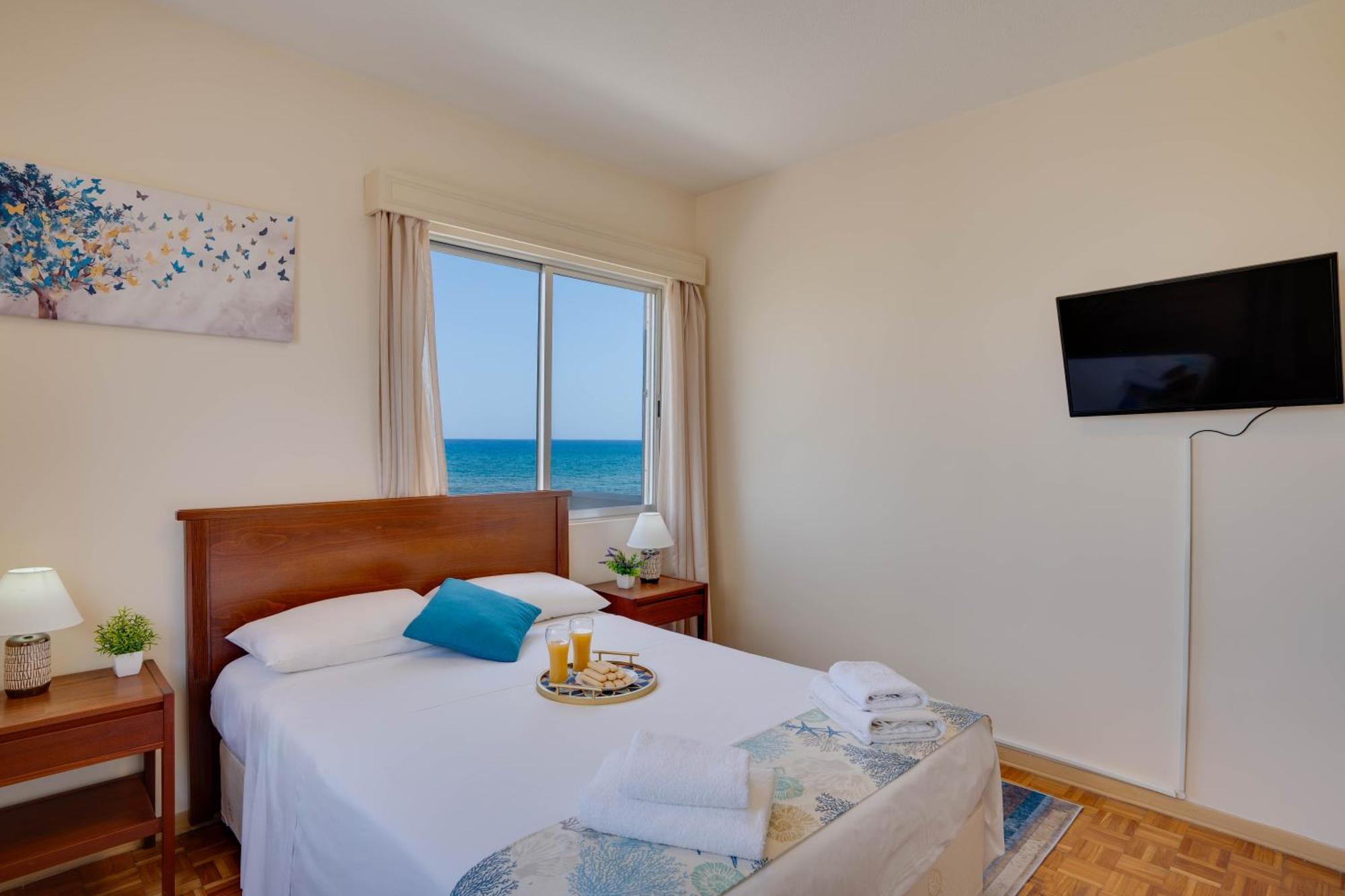Makenzy Sandy Beachfront Paradise Lárnaca Exterior foto